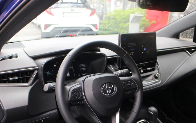 Toyota Corolla cena 139500 przebieg: 20000, rok produkcji 2023 z Poznań małe 46
